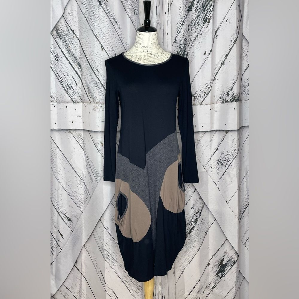 Halo Artisan Dress in Black, Size S
